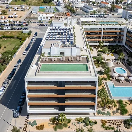 Riva Waterfront Apartament *