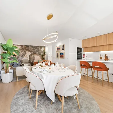 Riva Waterfront Apartament