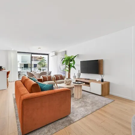 Riva Waterfront Apartament *