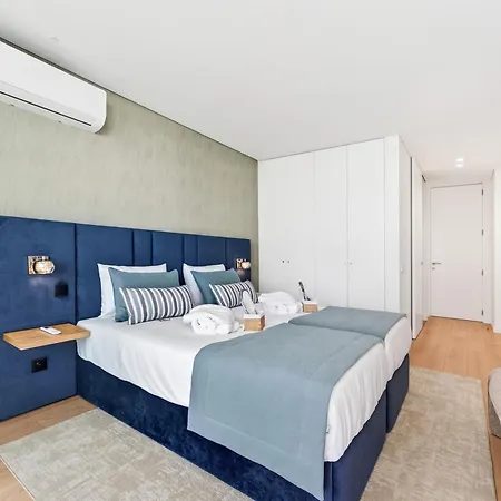 Riva Waterfront Apartament *