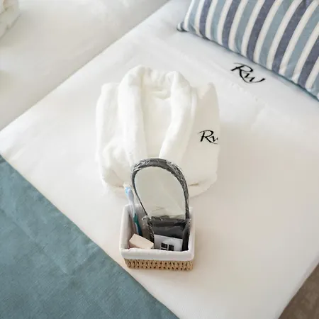 Riva Waterfront Apartament
